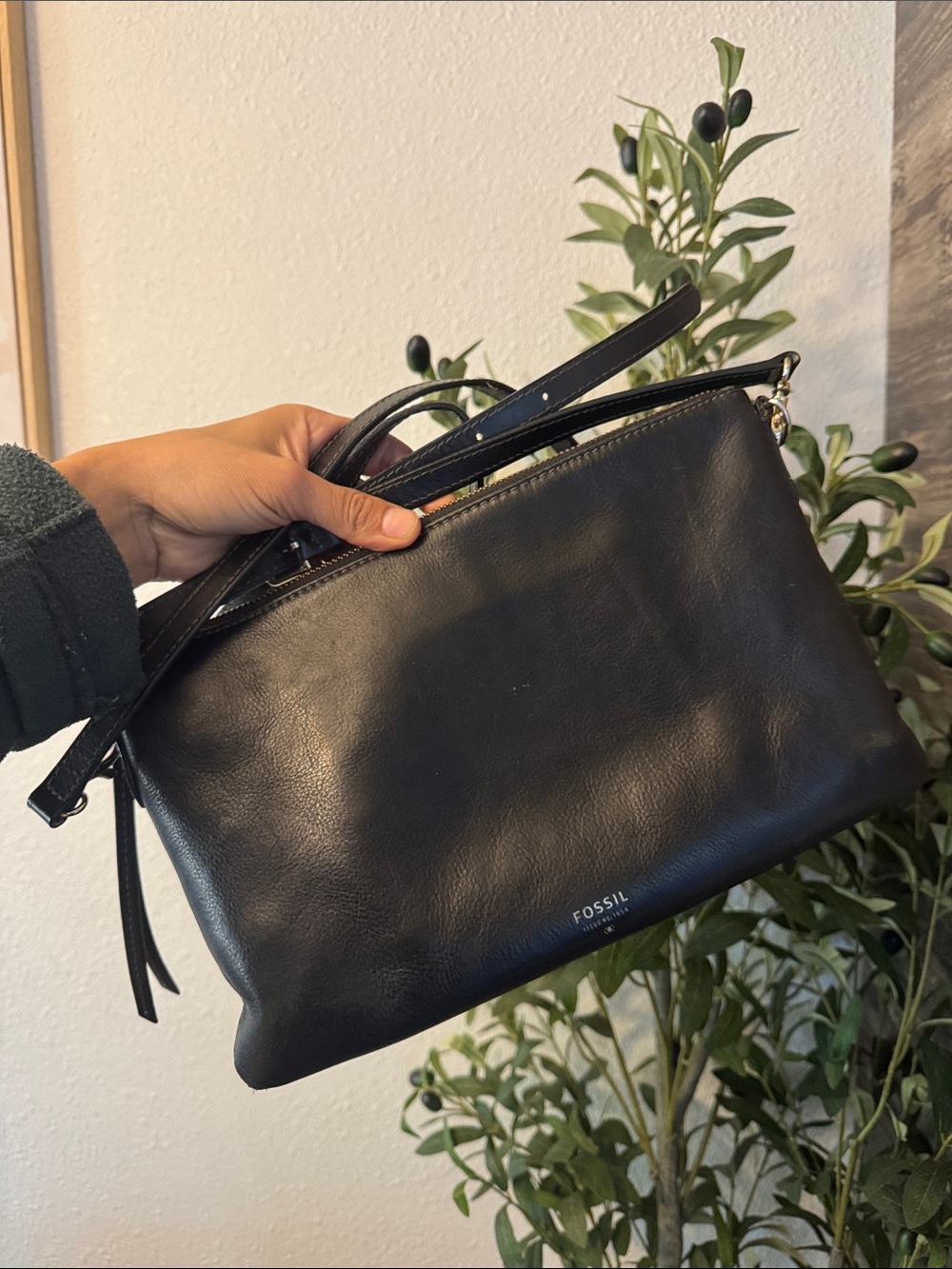 Fossil Black Leather Double-Strap Crossbody Bag